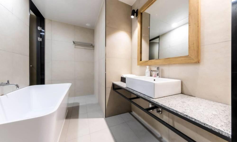 Anseong Nomad Hotel Bagian luar foto